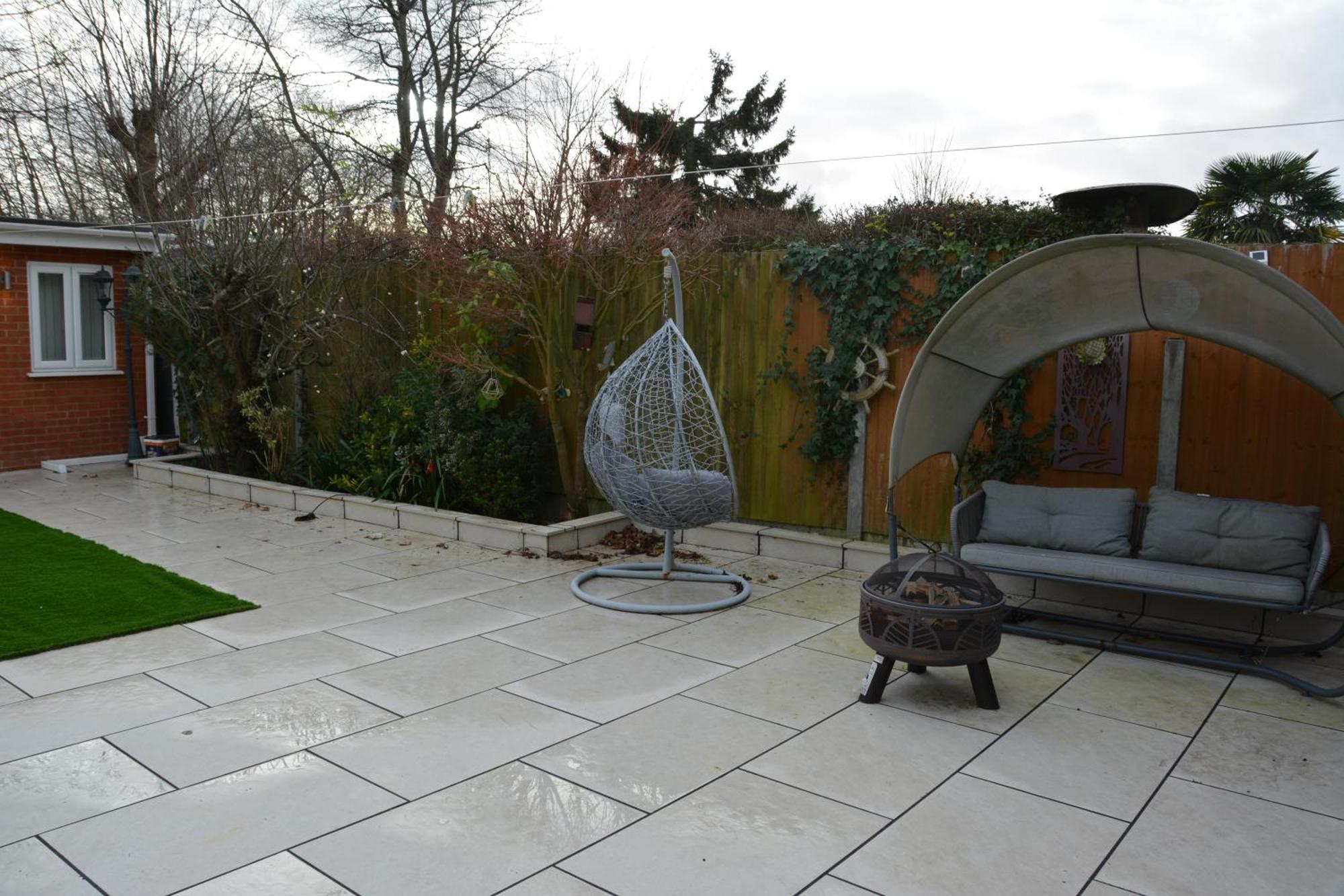 Cozy, Modern, Spacious 4 Bedroom House In London Romford Extérieur photo