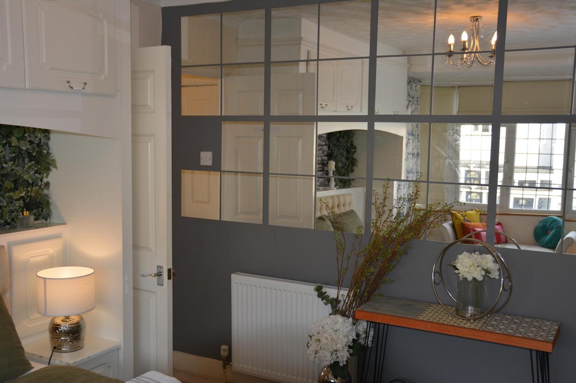 Cozy, Modern, Spacious 4 Bedroom House In London Romford Extérieur photo