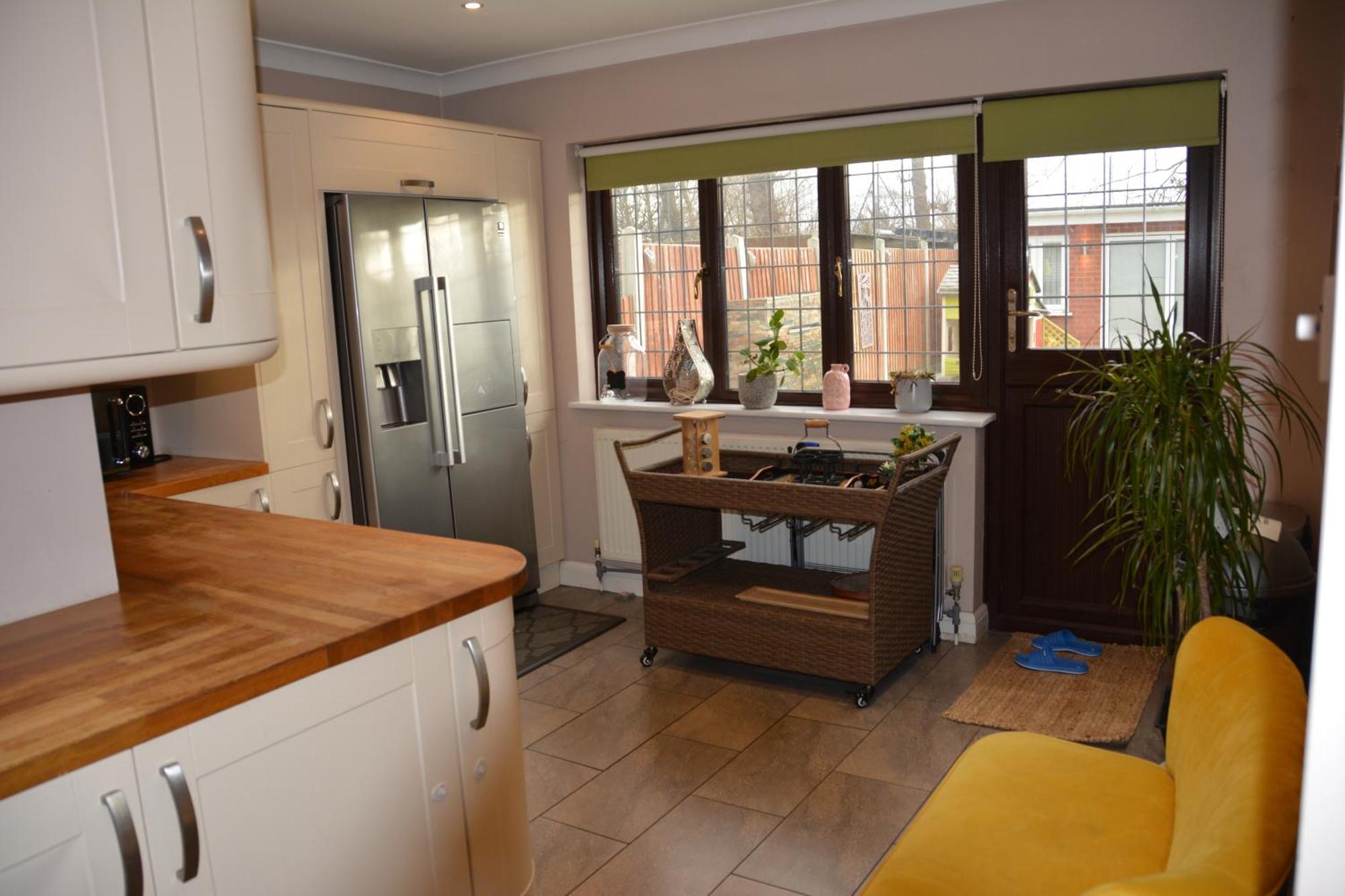 Cozy, Modern, Spacious 4 Bedroom House In London Romford Extérieur photo